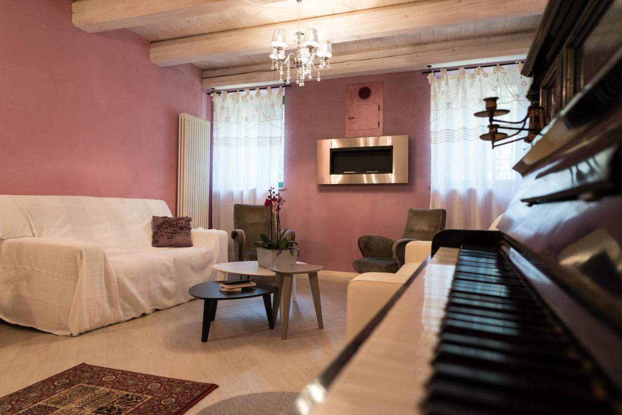 Lange Bed and Breakfast Priocca Exteriör bild